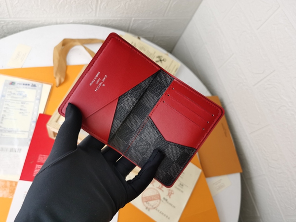 LVコピーウォレット背面デザイン